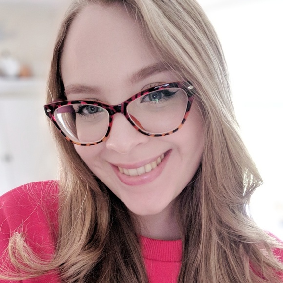 Meet your Posher, Abby - Picture 1 of 1